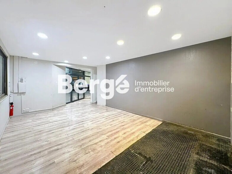 Local commercial dans Mougins à louer - Photo de l’immeuble – Image 2 sur 7