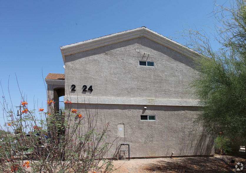 2324 W Lone Cactus Dr, Phoenix, AZ à vendre - Photo de l’immeuble – Image 3 sur 9