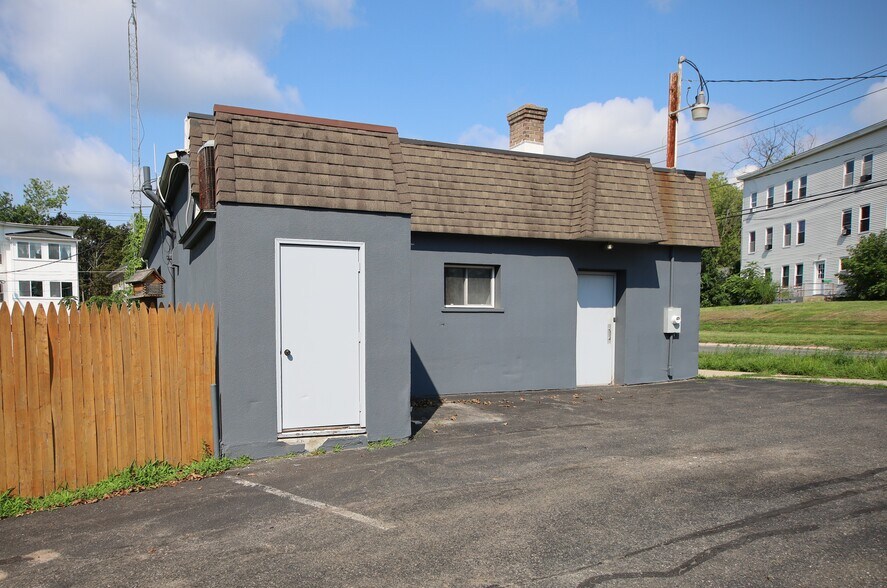 326 Springside Ave, Pittsfield, MA à louer - Photo de l’immeuble – Image 3 sur 42