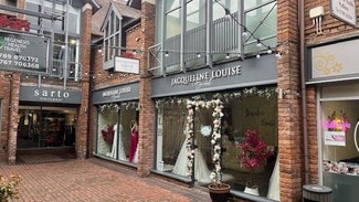Plus de détails pour 6 Old Red Lion Ct, Stratford Upon Avon - Local commercial à louer