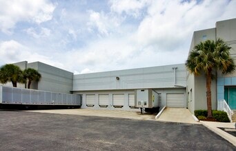 1300-1380 Park Central Blvd S, Pompano Beach, FL à louer Photo intérieure– Image 2 sur 7