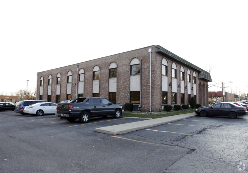 10661 S Roberts Rd, Palos Hills, IL à vendre - Photo de l’immeuble – Image 2 sur 4