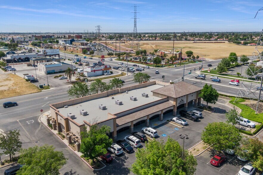 3820 Coffee Rd, Bakersfield, CA à vendre - Photo de l’immeuble – Image 3 sur 78
