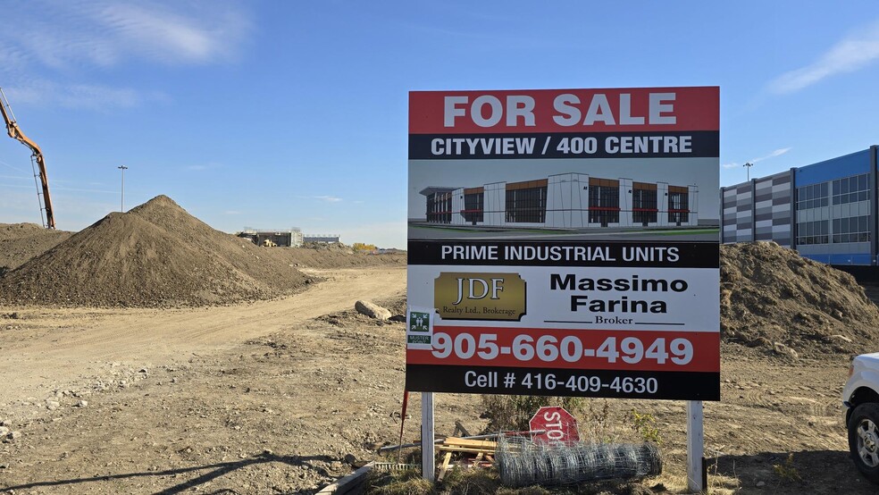 435 Cityview Blvd, Vaughan, ON à vendre - Photo de l’immeuble – Image 1 sur 11