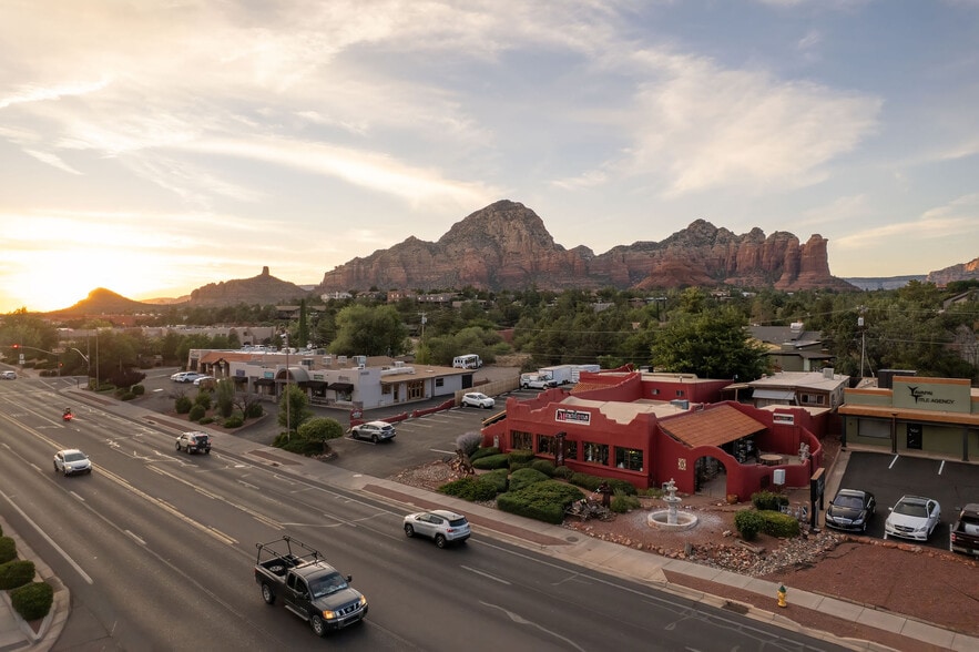 1670 W Highway 89A, Sedona, AZ à vendre - Photo de l’immeuble – Image 2 sur 47