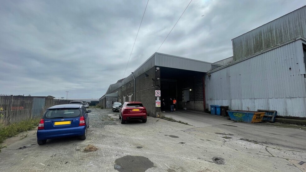 Freightliner Rd, Hull à louer - Photo de l’immeuble – Image 3 sur 4