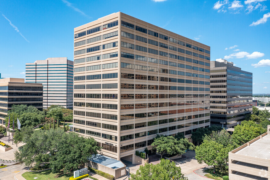 225 E John Carpenter Fwy, Irving, TX à louer - Photo de l’immeuble – Image 2 sur 7