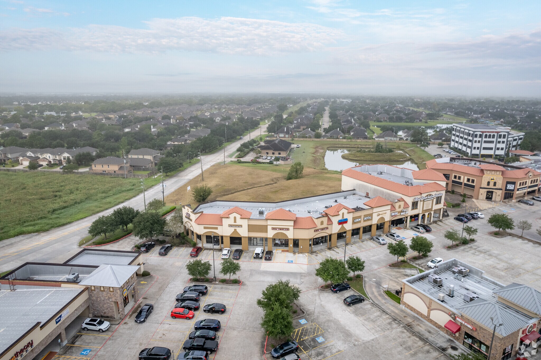 9515 W Broadway St, Pearland, TX à louer Aérien– Image 1 sur 5