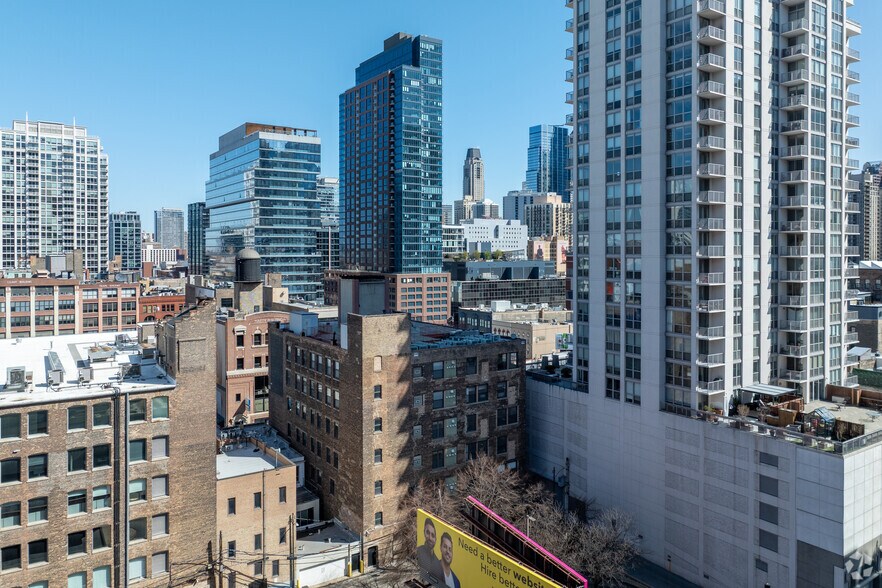 215 W Ohio St, Chicago, IL à louer - Aérien – Image 3 sur 18