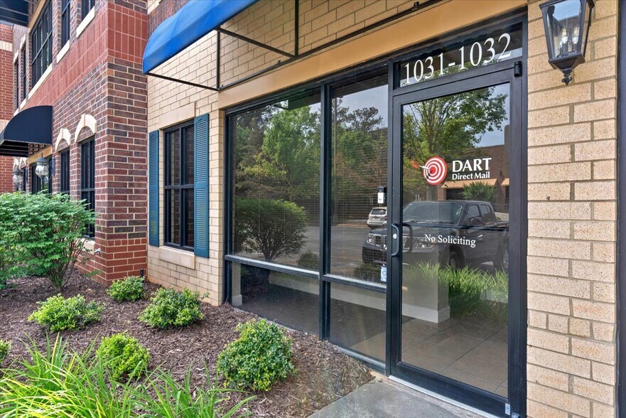 1880 W Oak Pky, Marietta, GA à louer - Photo de l’immeuble – Image 3 sur 25
