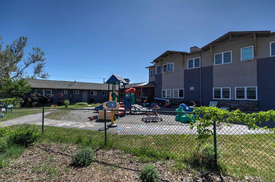 2606 South Ave W, Missoula, MT à vendre - Photo principale – Image 1 sur 40