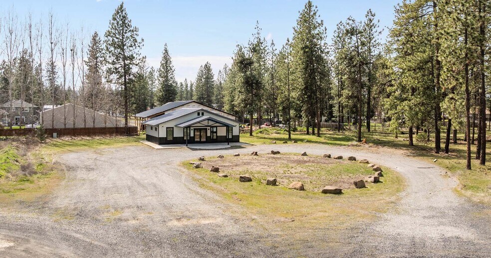 6063B Hwy 291, Nine Mile Falls, WA à vendre - Photo principale – Image 1 sur 4