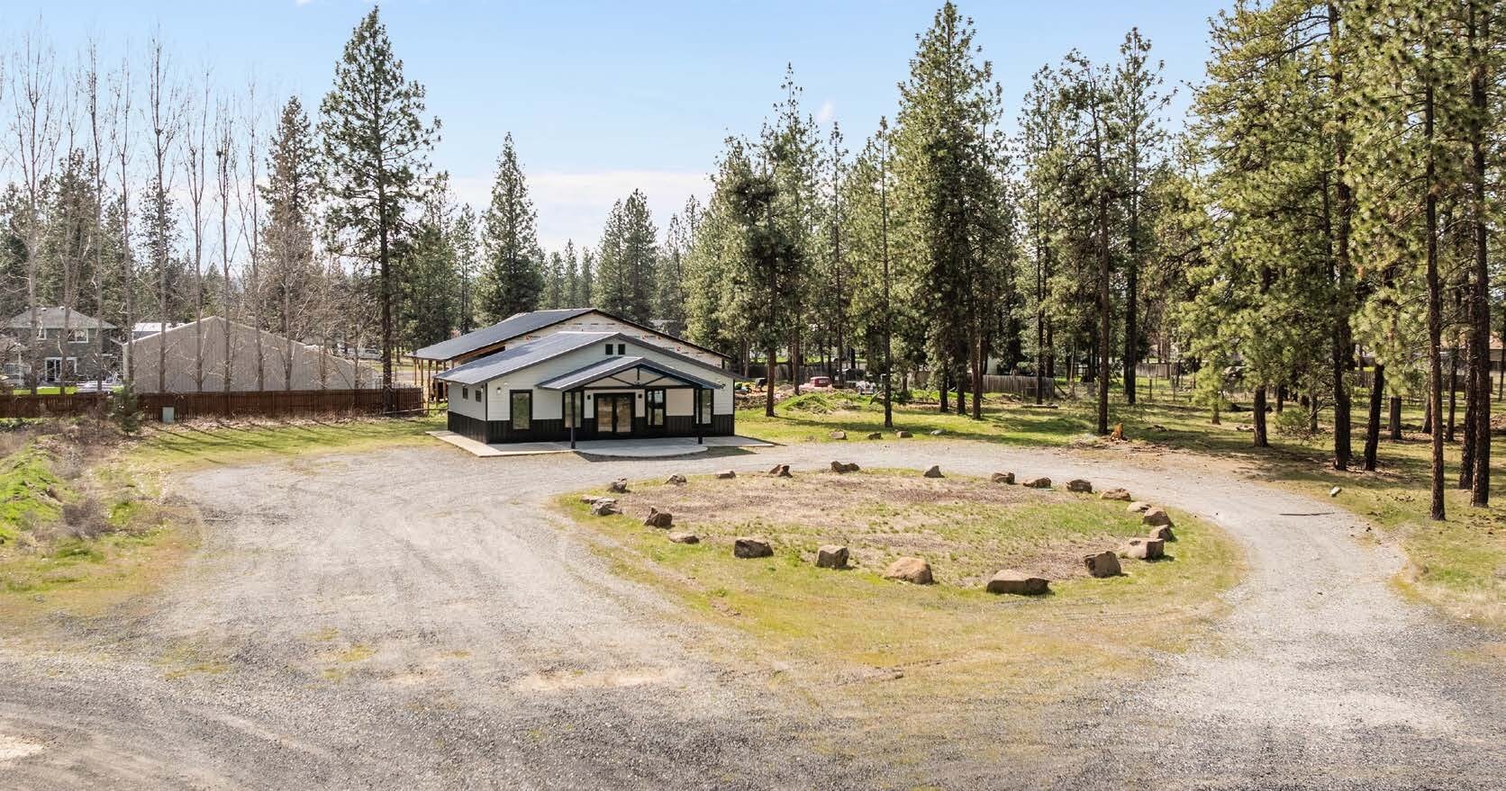 6063B Hwy 291, Nine Mile Falls, WA à vendre Photo principale– Image 1 sur 5
