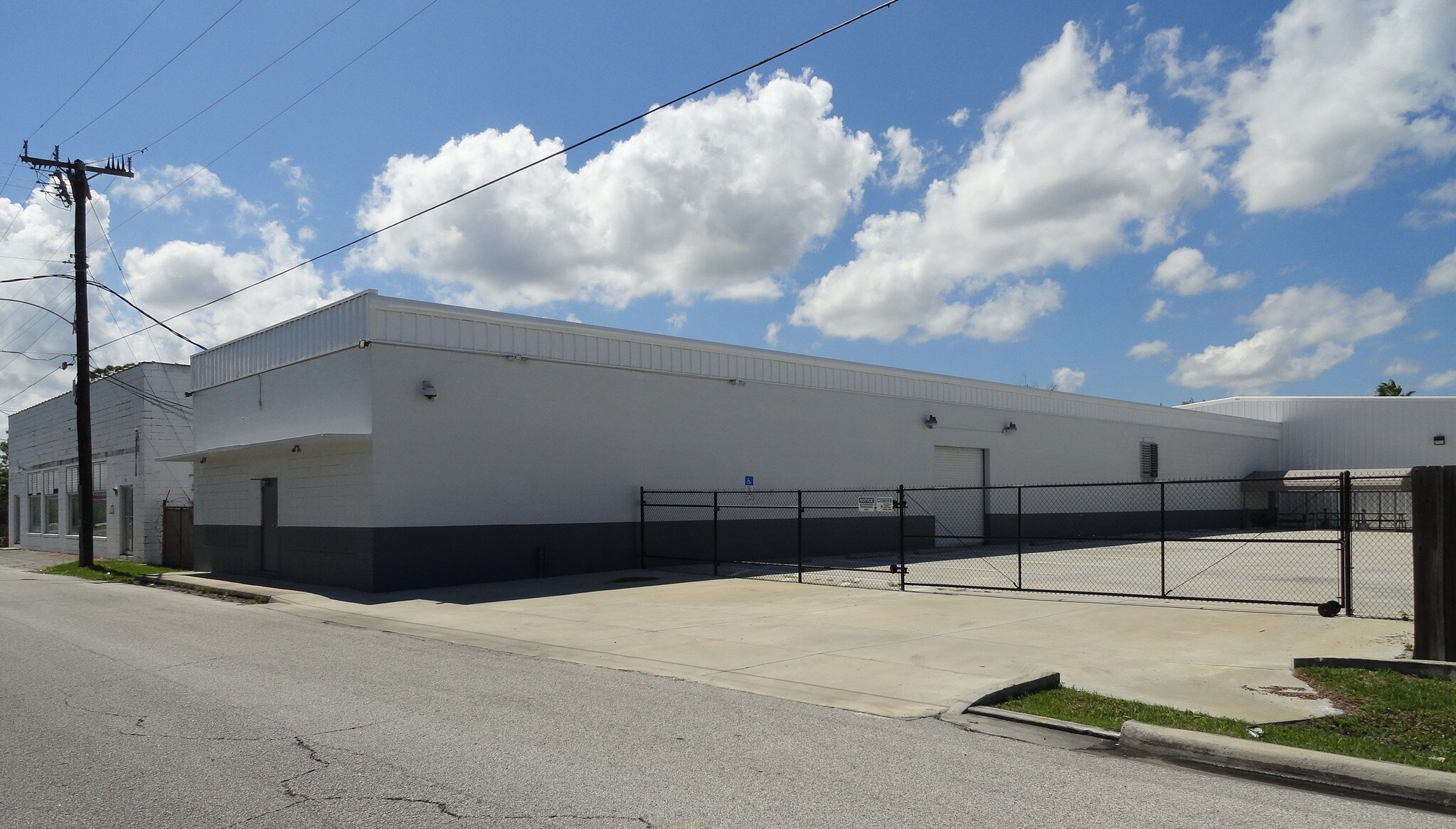 534 Saint Johns St, Cocoa, FL à vendre Photo principale– Image 1 sur 4