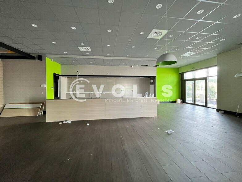 Local commercial dans Biganos à louer - Photo de l’immeuble – Image 1 sur 10