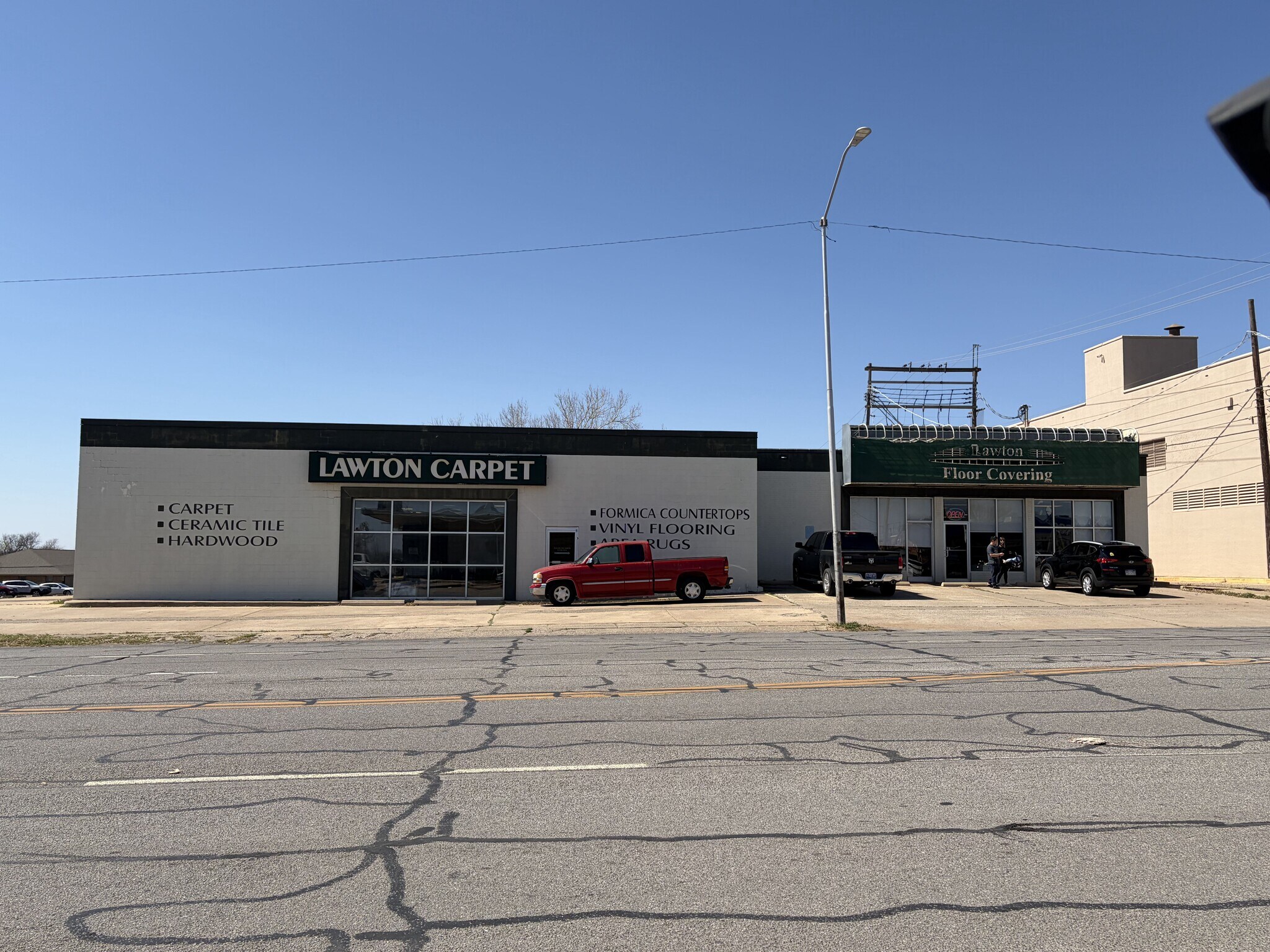 3 SW 11th St, Lawton, OK à vendre Photo de l’immeuble– Image 1 sur 26