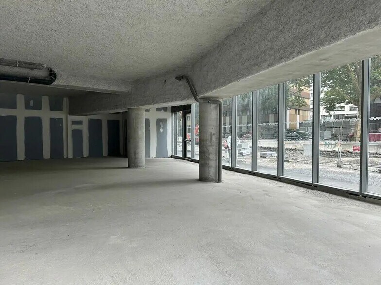 Local commercial dans Lille à louer - Photo de l’immeuble – Image 2 sur 14