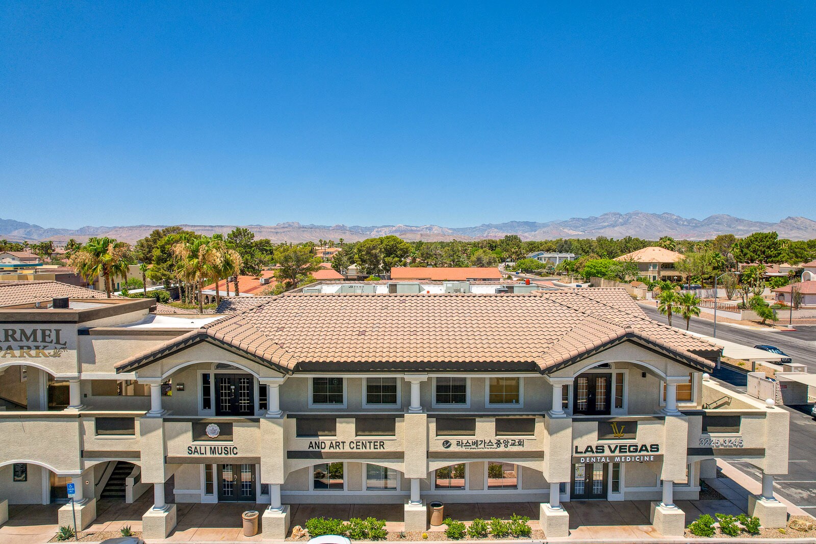 3225 S Rainbow Blvd, Las Vegas, NV à louer Photo de l’immeuble– Image 1 sur 7