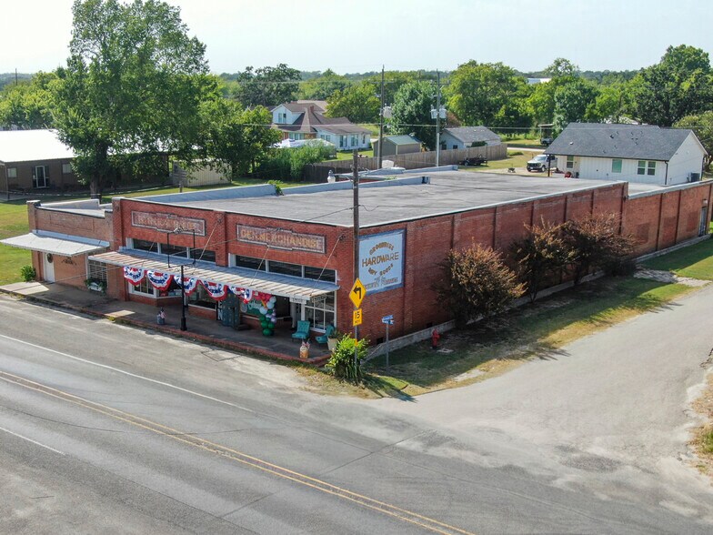 7228 Main Street, Iola, TX à vendre - Photo de l’immeuble – Image 2 sur 16