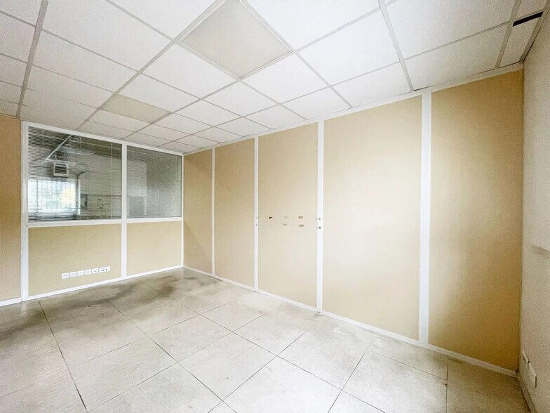 Local d’activités dans Allonne à louer - Photo intérieure – Image 3 sur 6