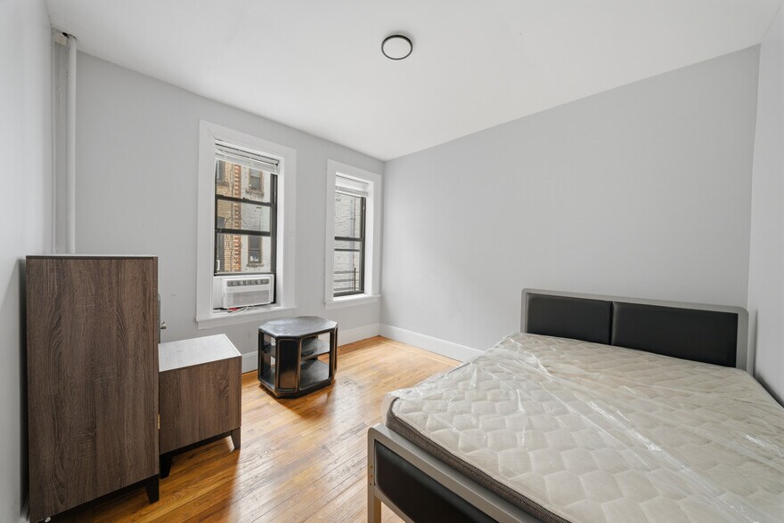 2057 Ocean Ave, Brooklyn, NY à vendre - Photo intérieure – Image 3 sur 12