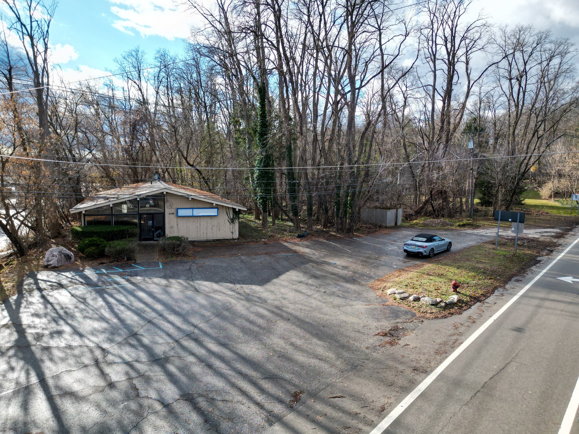 4085 Pontiac Trail, West Bloomfield, MI à vendre Photo principale– Image 1 sur 7