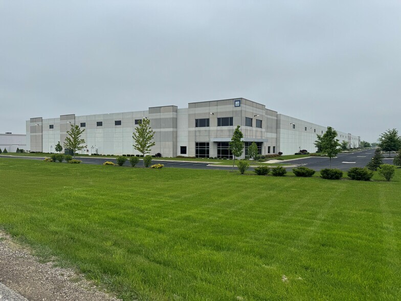 8500 116th St, Pleasant Prairie, WI à louer - Photo de l’immeuble – Image 2 sur 3