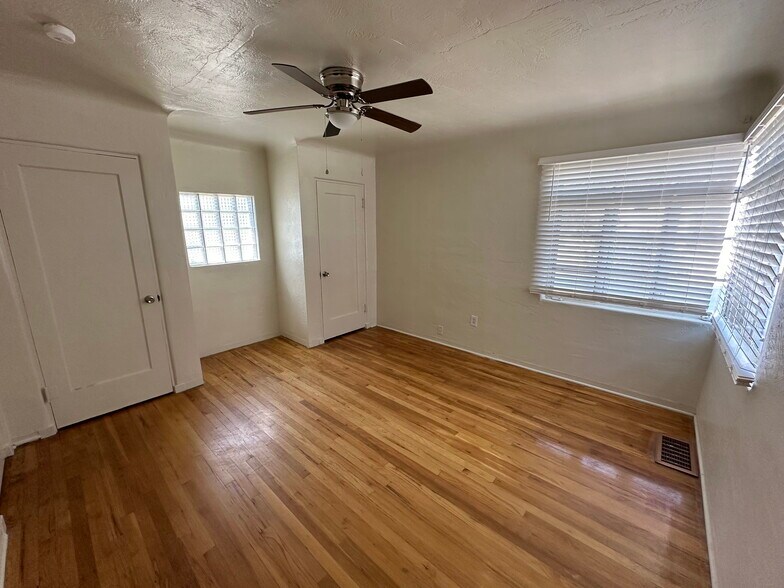 1005 Carlisle Blvd SE, Albuquerque, NM à vendre - Photo de l’immeuble – Image 2 sur 16