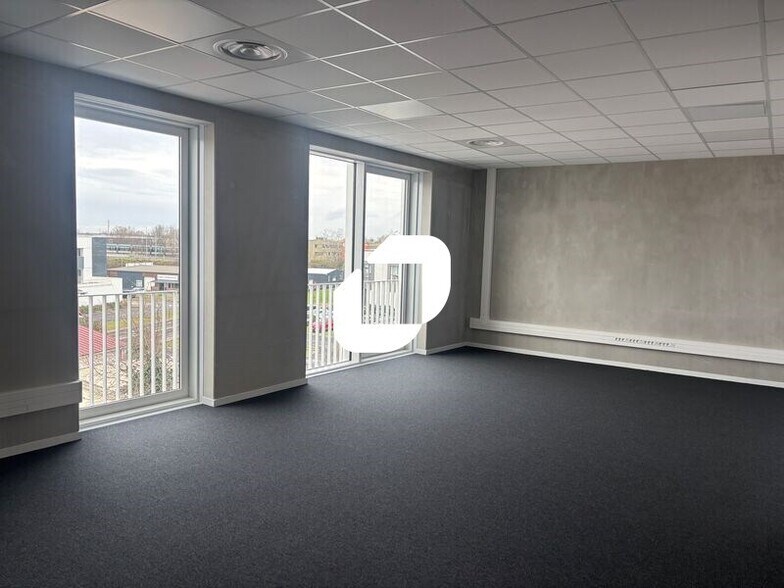 Bureau dans Bruges à vendre - Photo intérieure – Image 2 sur 9