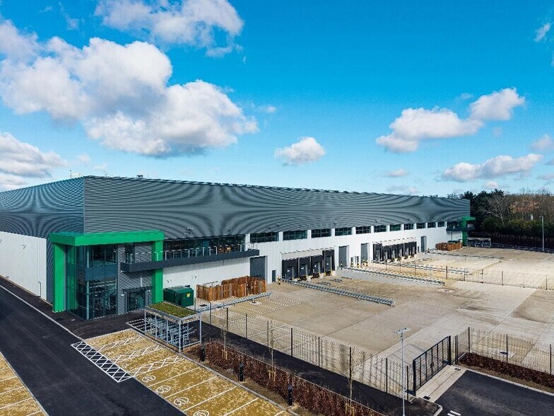 Precedent Dr, Milton Keynes à louer - Photo de l’immeuble – Image 3 sur 39