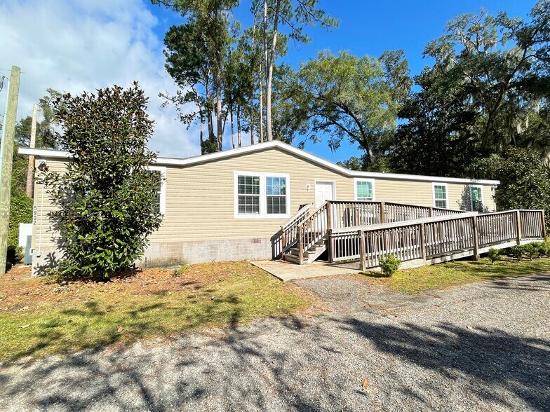 5902 NW 1st Pl, Gainesville, FL à louer - Photo principale – Image 1 sur 10