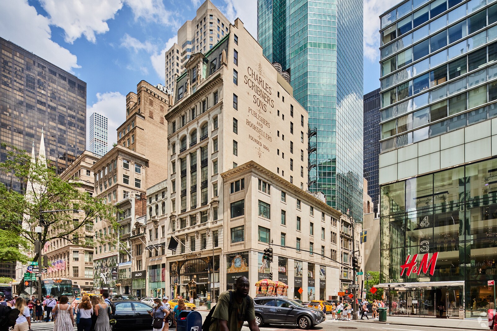 595 Fifth Ave, New York, NY à louer Photo principale– Image 1 sur 7
