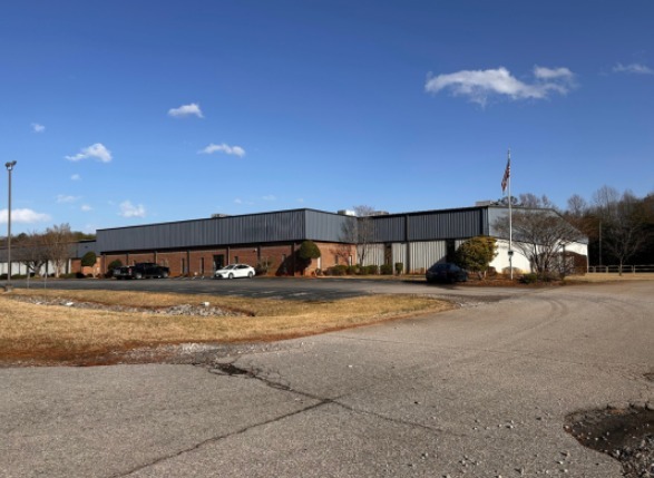 281 Industrial Dr, Gretna, VA à vendre - Photo de l’immeuble – Image 1 sur 13