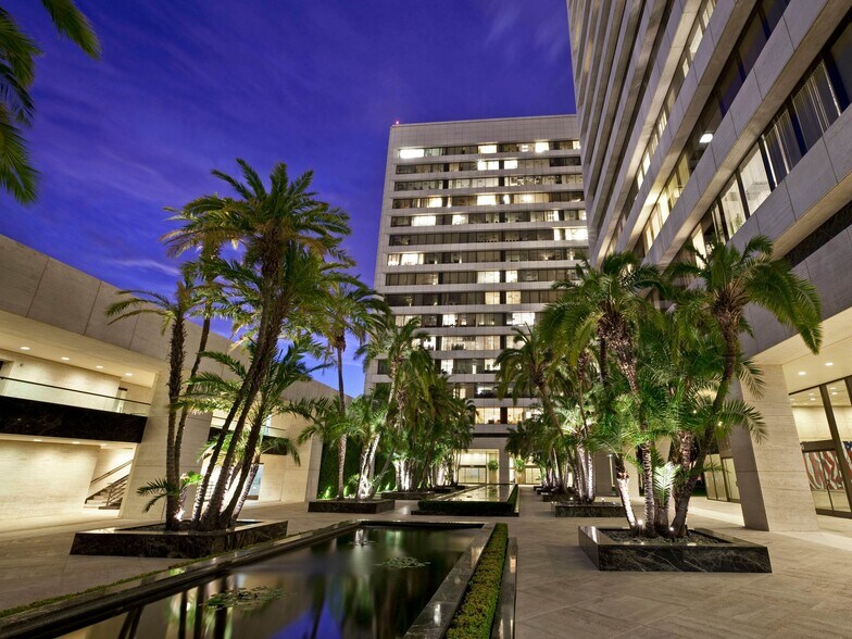 11100 Santa Monica Blvd, Los Angeles, CA à louer - Photo de l’immeuble – Image 2 sur 19