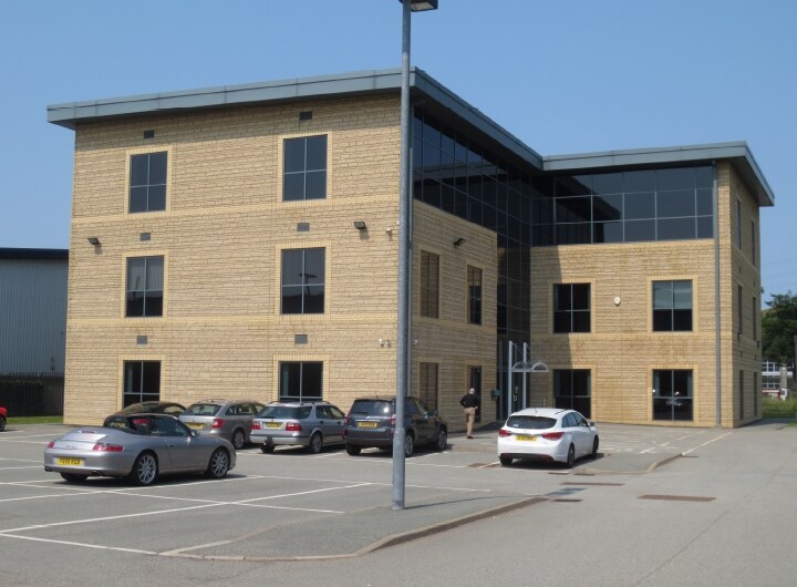 Premier Way, Elland à louer - Photo de l’immeuble – Image 3 sur 13