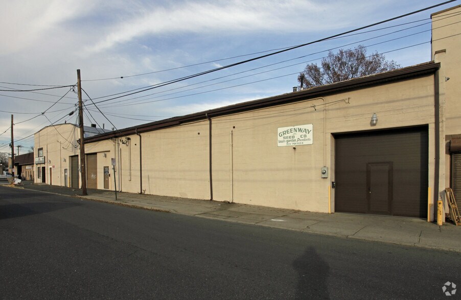 4-21 Banta Pl, Fair Lawn, NJ à louer - Photo de l’immeuble – Image 3 sur 12