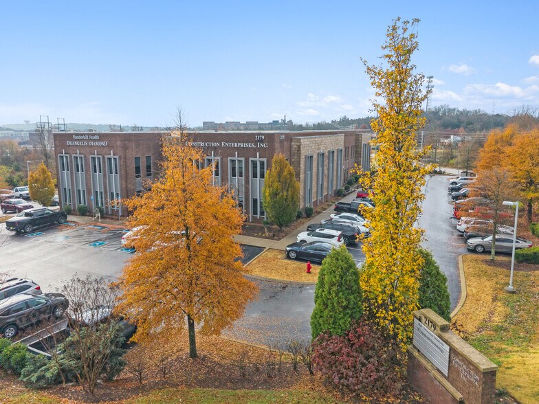 2179 Edward Curd Ln, Franklin, TN à vendre - Photo de l’immeuble – Image 2 sur 72