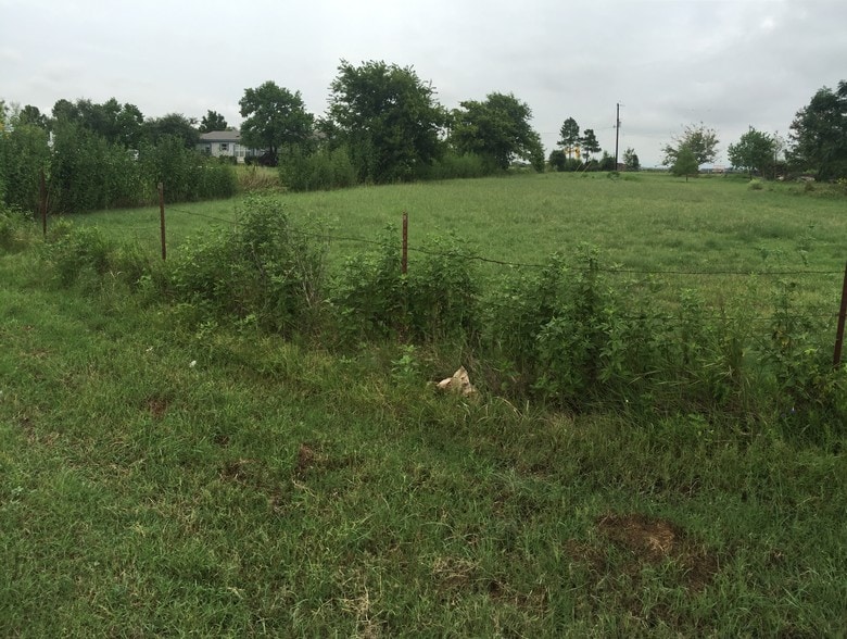 101 Sunflower Cir, Kyle, TX à vendre - Photo principale – Image 1 sur 18