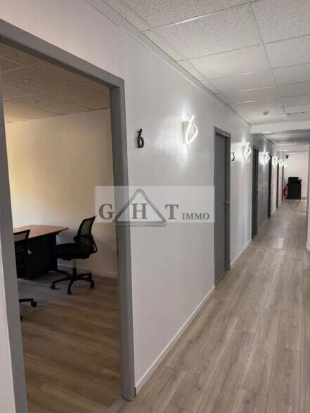 Bureau dans Marcoussis à louer - Photo intérieure – Image 2 sur 4