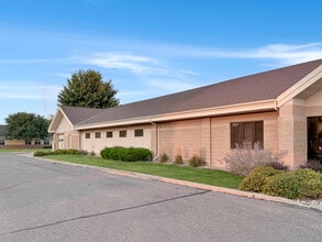 601 Jewett St, Marshall, MN à vendre Photo de l’immeuble– Image 1 sur 26