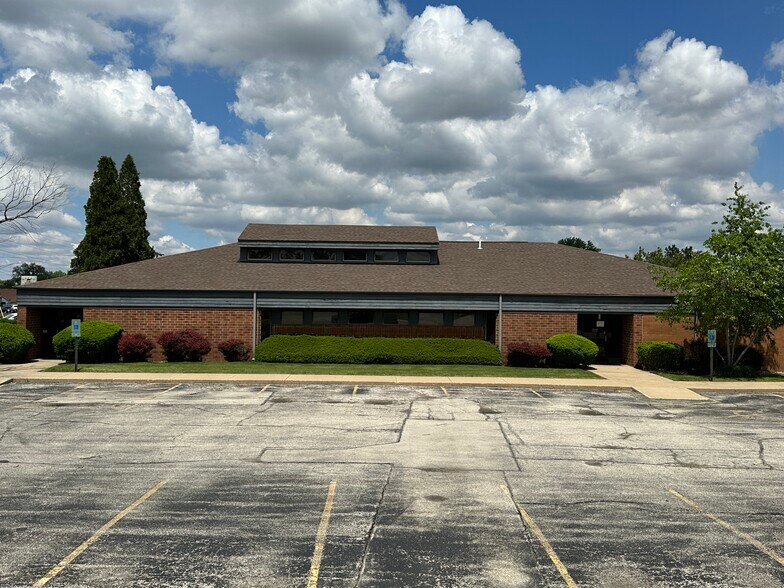 1200 IL-121, Mount Zion, IL à louer - Photo de l’immeuble – Image 2 sur 16
