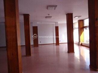 Plus de détails pour Local commercial à vendre