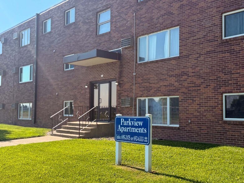 306 11th St, Brookings, SD à vendre - Photo de l’immeuble – Image 2 sur 3