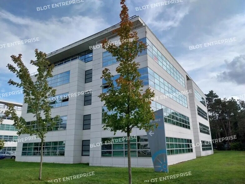 Bureau dans Rennes à louer - Photo de l’immeuble – Image 1 sur 12