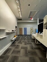 316 SW 11th Ave, Portland, OR à louer Photo intérieure– Image 1 sur 17