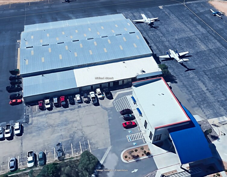 901 Veterans Airpark Ln, Midland, TX à louer - Photo principale – Image 1 sur 9