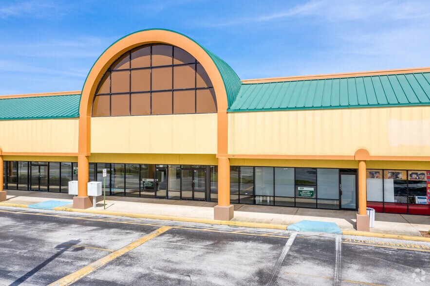 202 E Semoran Blvd, Casselberry, FL à louer - Photo de l’immeuble – Image 3 sur 11