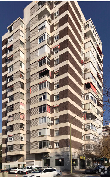 Calle Villa de Marín, 1, Madrid, Madrid à louer - Photo principale – Image 1 sur 2