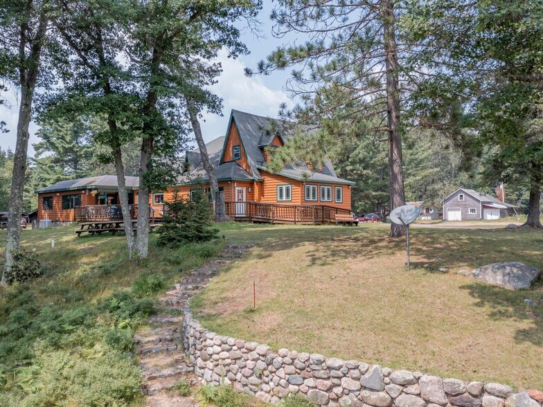 5675 County M, Boulder Junction, WI à louer - Photo de l’immeuble – Image 2 sur 48