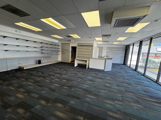 29 N Federal Hwy, Hallandale Beach, FL à louer - Photo intérieure – Image 3 sur 12
